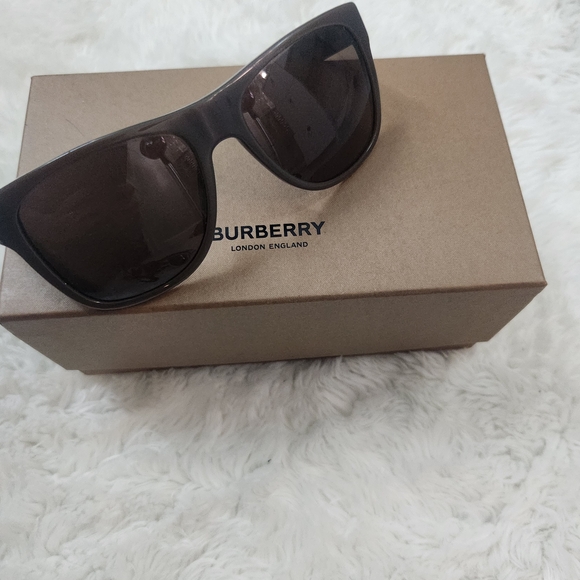 Burberry Black and Tan Check Sunglasses - Picture 4 of 9